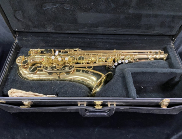 Beautiful Condition Selmer Paris Series III Tenor Saxophone - Serial # 570669